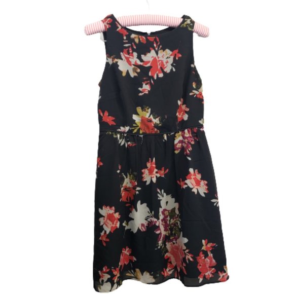 LOFT Dresses & Skirts - NWT Ann Taylor Loft Petite Black Floral Dress 2P